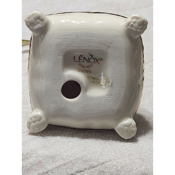 Lenox Handcrafted Porcelain Cat Ornament On Pillow With Gold Accents & Rhineston - Picture 5 of 7